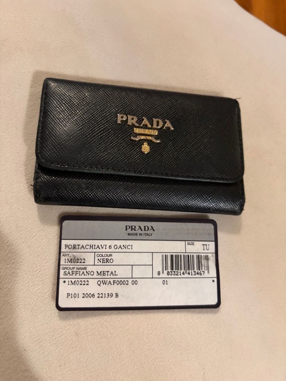 Prada Saffiano Metal 6-Hook Key Holder Nero Black Gold Hardware Italy 1M0222 - Picture 13 of 14